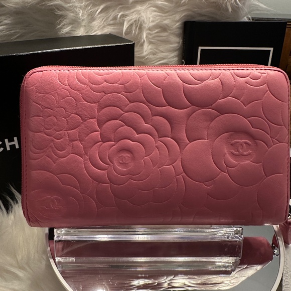 💕FULL INCLUSION CHANEL Pink Cameilla Wallet/Organizer💕 - Picture 4 of 15